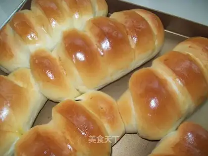 Light cream bread