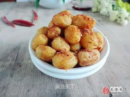 Pepper salt, potatoes