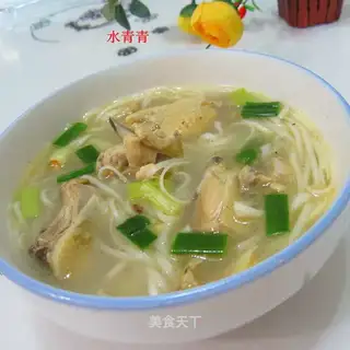 Fresh chicken noodles