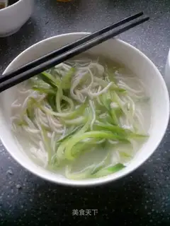 Roach chicken noodles