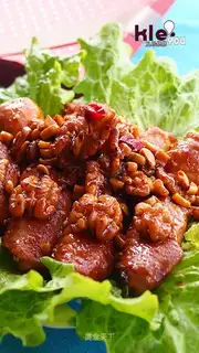 A walnut purr and fried chicken wings