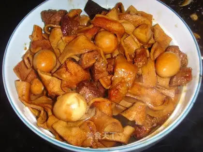 Red meat stew, tofu