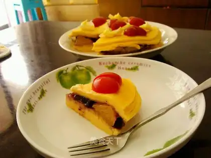 Sweet fruit pie