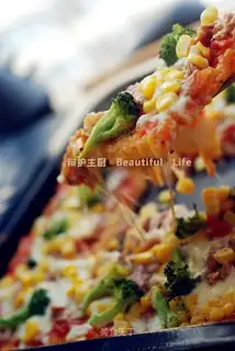 Sweet tuna corn pizza
