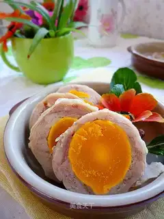 Salted egg, chicken leg roll