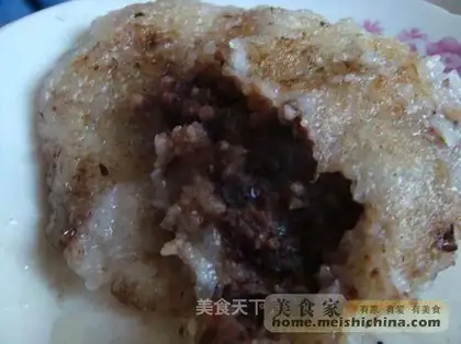 Red bean glutinous rice cake