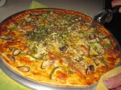 Classic American pizza---Crispy