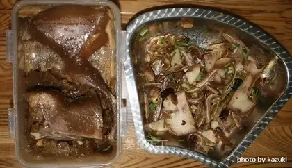 Spicy stewed pork ears