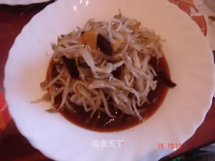 Cold bean sprouts