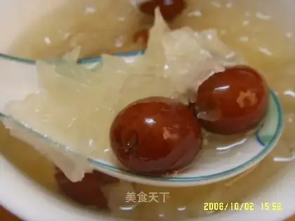 Rock sugar, red dates, white fungus syrup