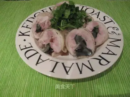 Chicken leg roll with preserved eggs