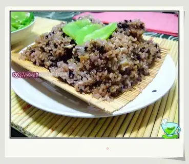 Steamed pork ribs with glutinous rice