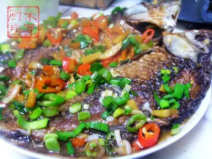 braised crucian carp