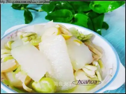 stir-fried broad beans with white gourd and bamboo shoots