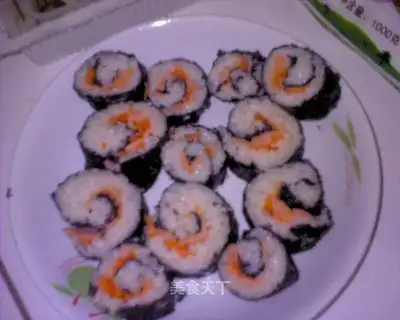 Salmon and seaweed rice balls
