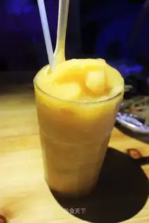 Cardamom pineapple smoothie