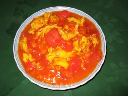 Scrambled tomatoes with eggs