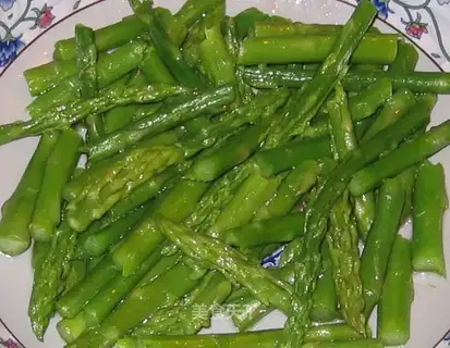 Asparagus salad
