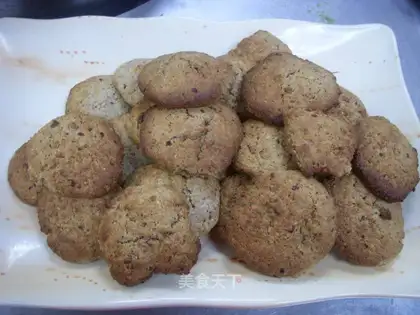 Peanut and soybean biscuits