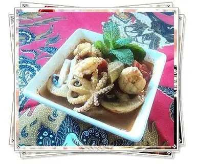 tom yum soup