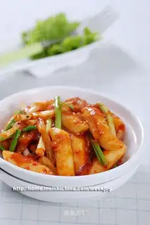 stir-fried rice cake with kimchi