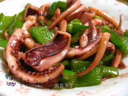 Squid with green pepper