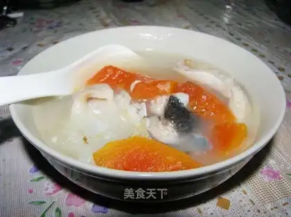 Papaya fish head soup