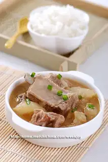 Braised pork ribs with winter melon