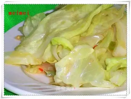 Hand-shredded spicy cabbage