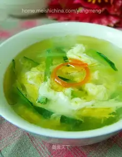 Cucumber and egg soup
