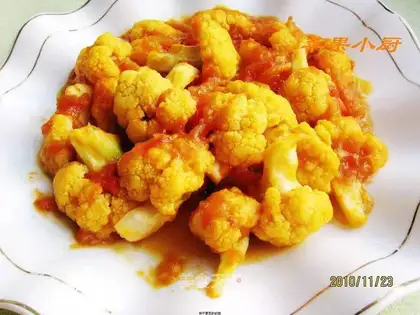 Cauliflower in tomato sauce