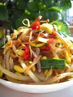 Phoenix tail soybean sprouts