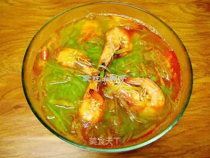 Boiled shredded radish with shrimp