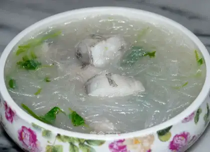 Boiled vermicelli with tofu fish