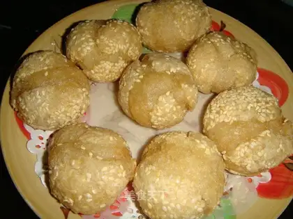 Blossom sesame glutinous rice balls