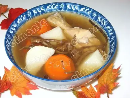 Huaishan tea tree mushroom chicken soup