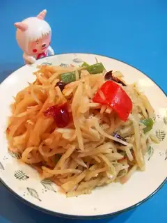 Sour and spicy shredded radish