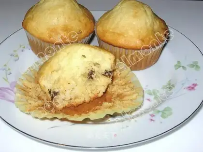 raisin muffin
