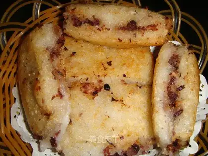 Bean paste glutinous rice cake
