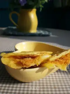 Pork floss cheese soda biscuits