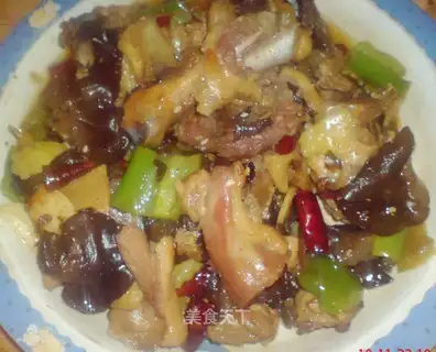 stir-fried duck legs with white ears