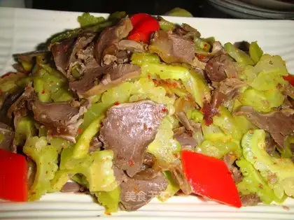 stir-fried duck gizzard with bitter gourd