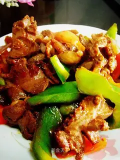stir-fried chicken gizzards with spicy sauce