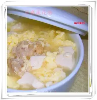 Bean curd and egg flower soup