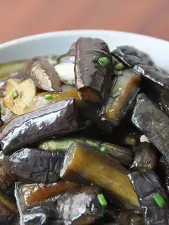 Eggplant with onion flavor