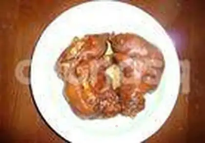 Sauce pig's trotters