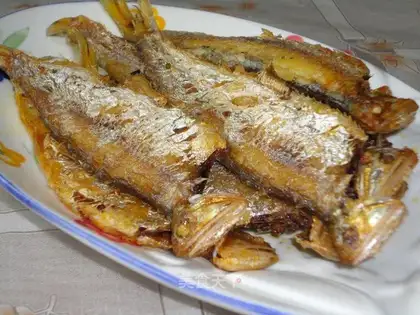 Crispy yellow swordfish