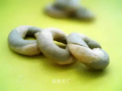 Double-color doughnut