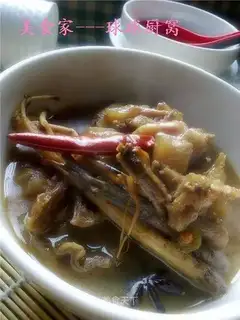 Stewed beef tendons with Codonopsis pilosula