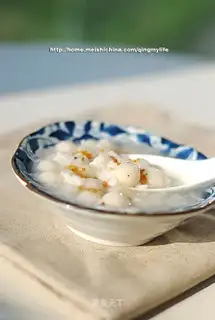 Osmanthus wine brewed small yuanxiao